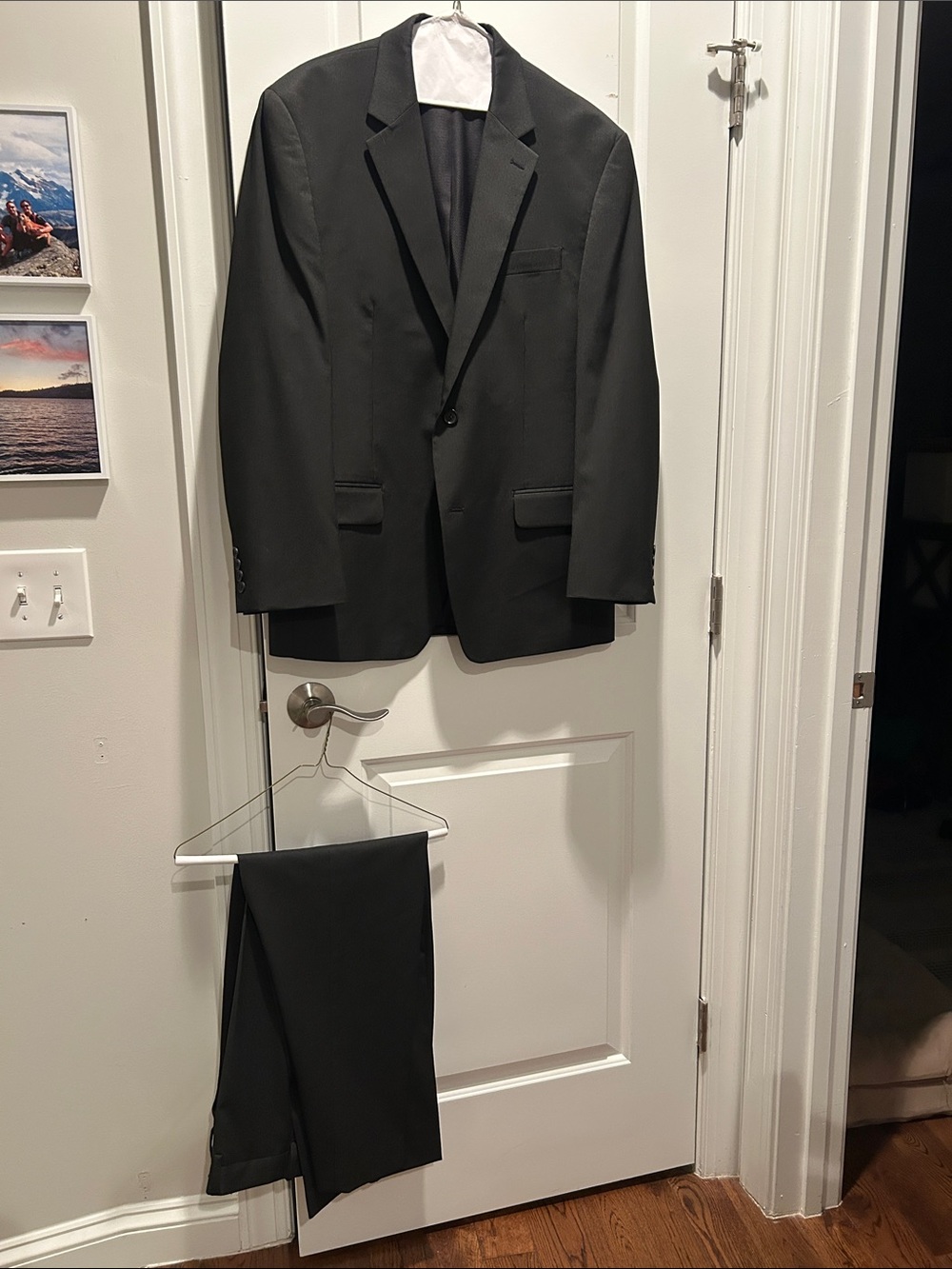 Izod Men's Black Two-Piece Suit - Notch Lapel